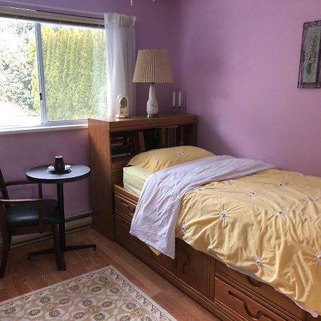 Honeysuckle House Hotel Coquitlam Kültér fotó